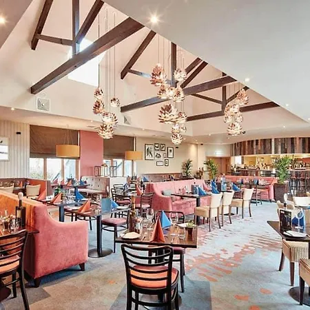 Mallard District, Leisure Pool & Gym 펜션